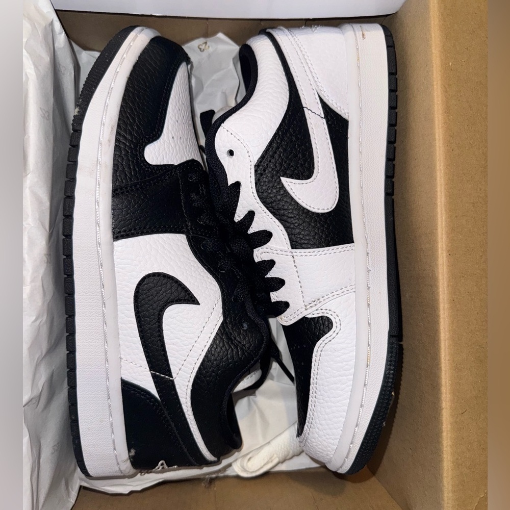Women’s Air Jordan 1 Low
